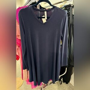 Zenana Outfitters Navy Blue V-Neck Top